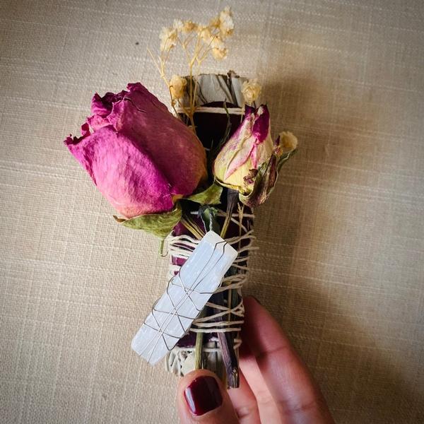 Love White Sage Bundle with Selenite