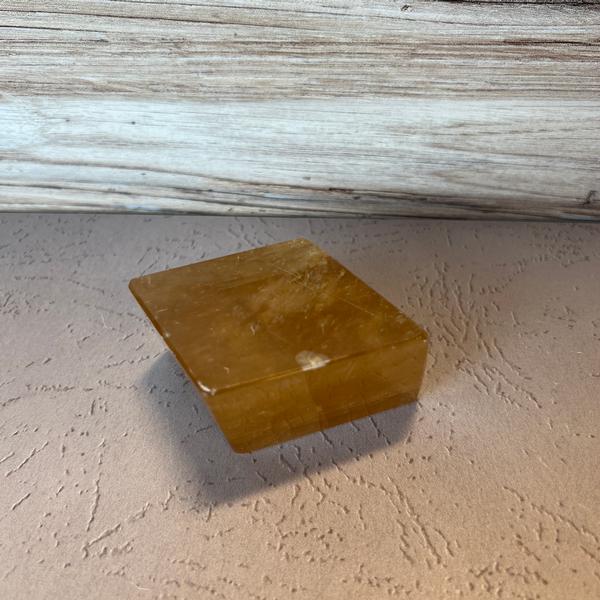 Optical Honey Calcite
