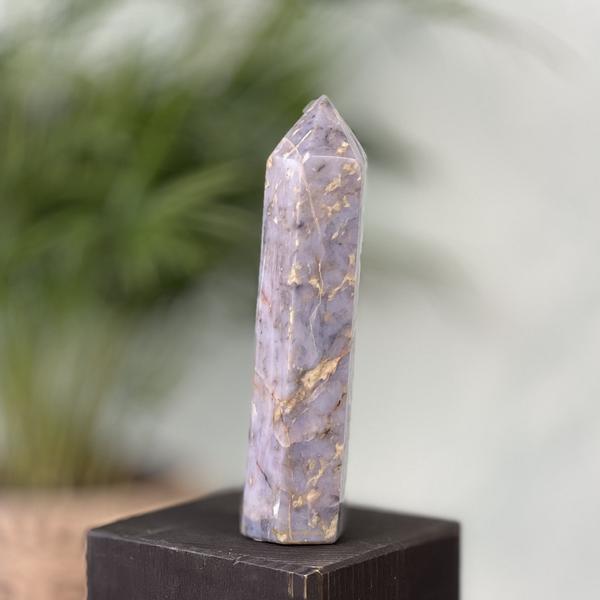 Dumortierite Point
