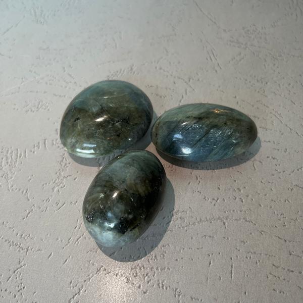 Labradorite Smooth Stone